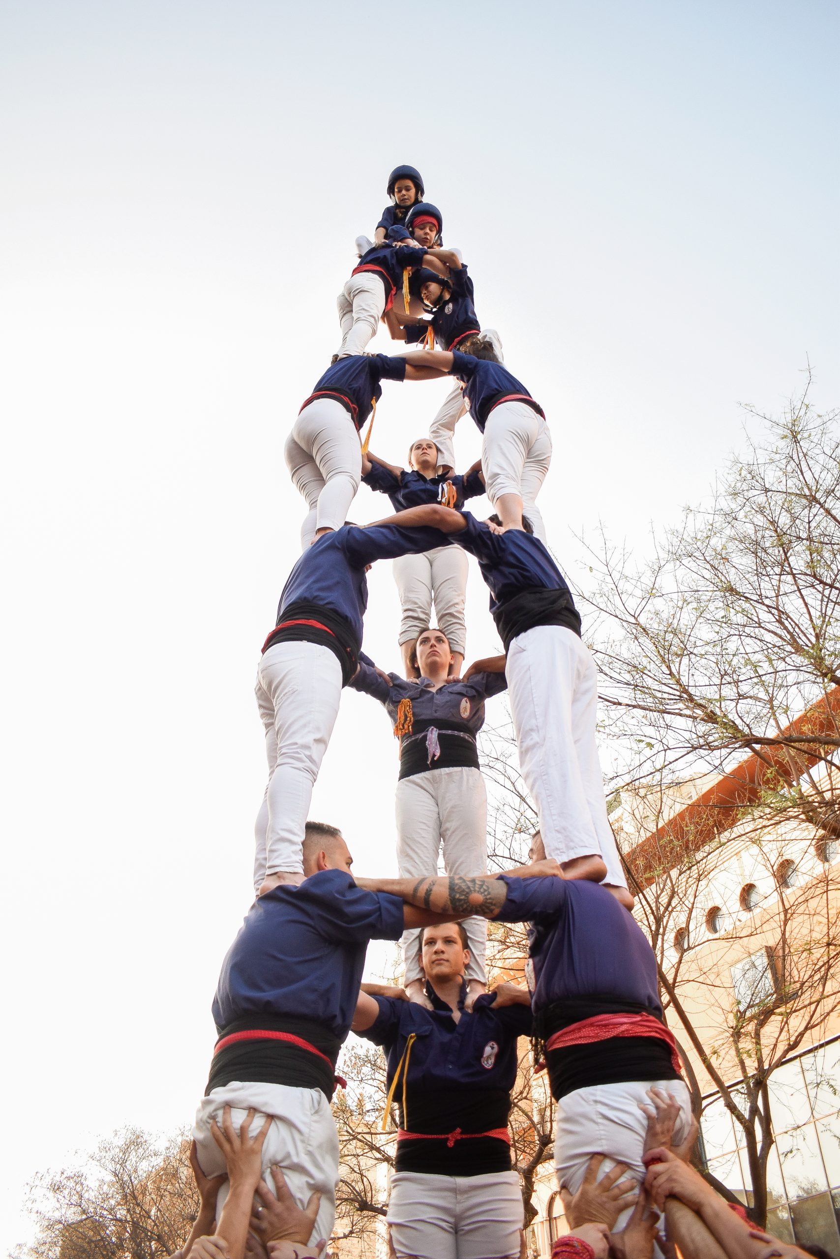 Quatre castells i dues estrenes descarregades per Sant Jordi