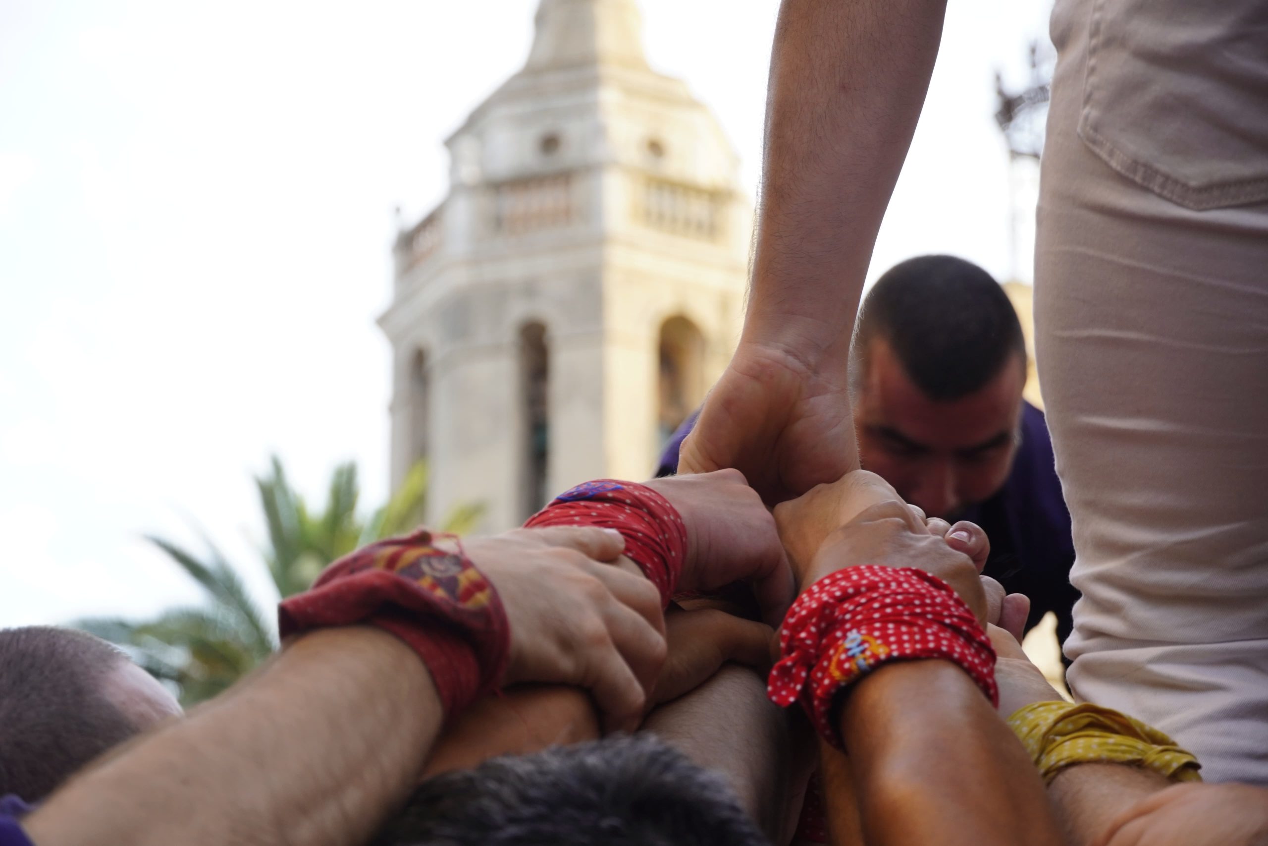 Els Xiquets del Serrallo descarreguen el 5 de 7 en la seva estrena a Sitges