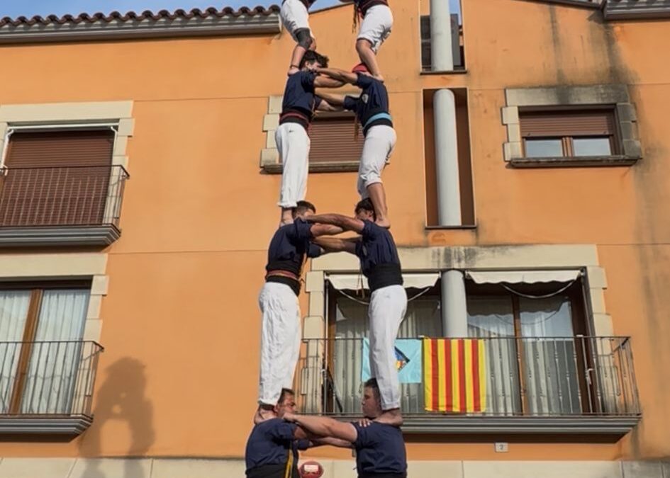 Històrica estrena dels Xiquets del Serrallo: primer 2 de 7 descarregat fora de Tarragona