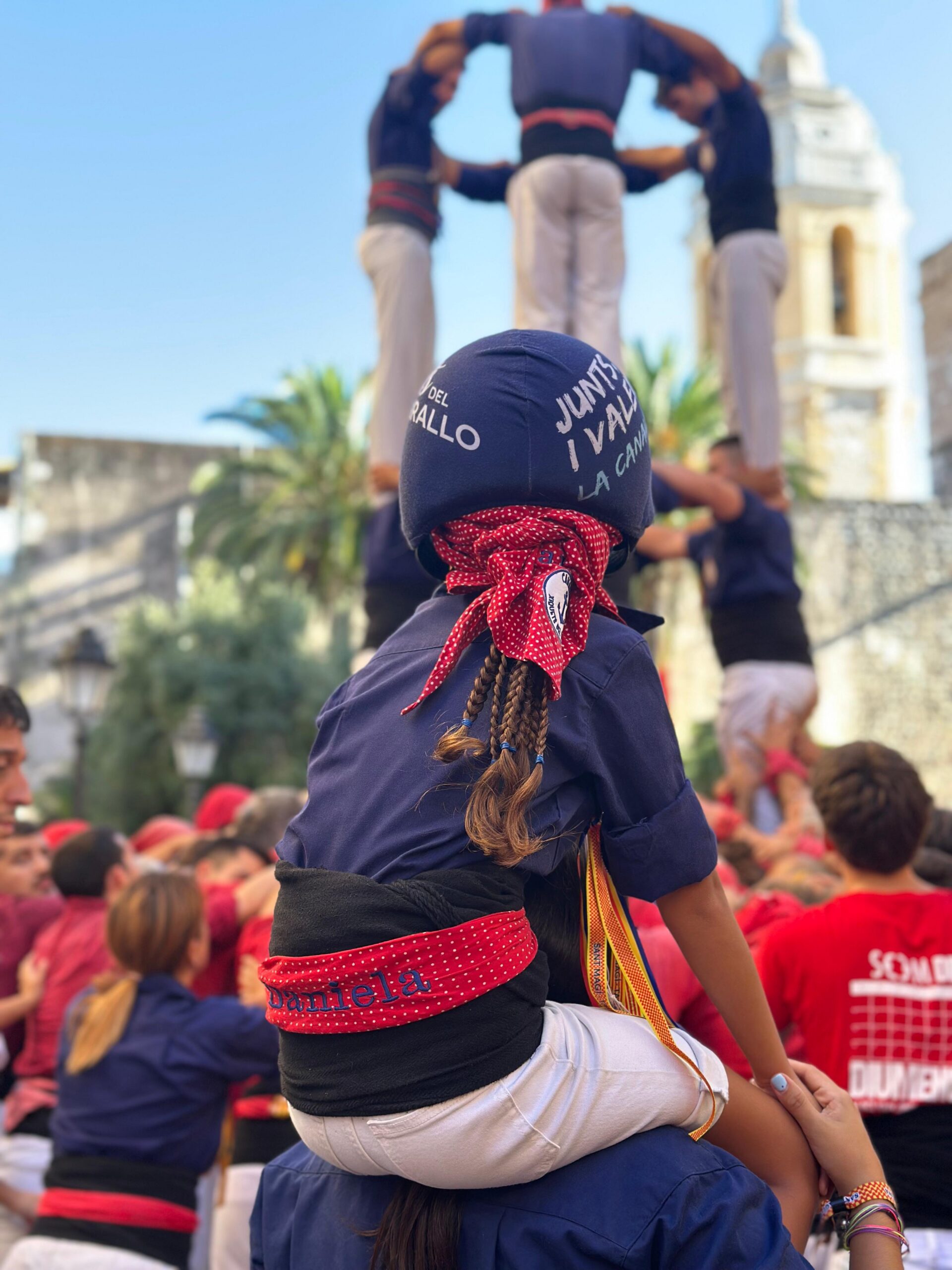 Els Xiquets del Serrallo porten el carro gros a Sitges